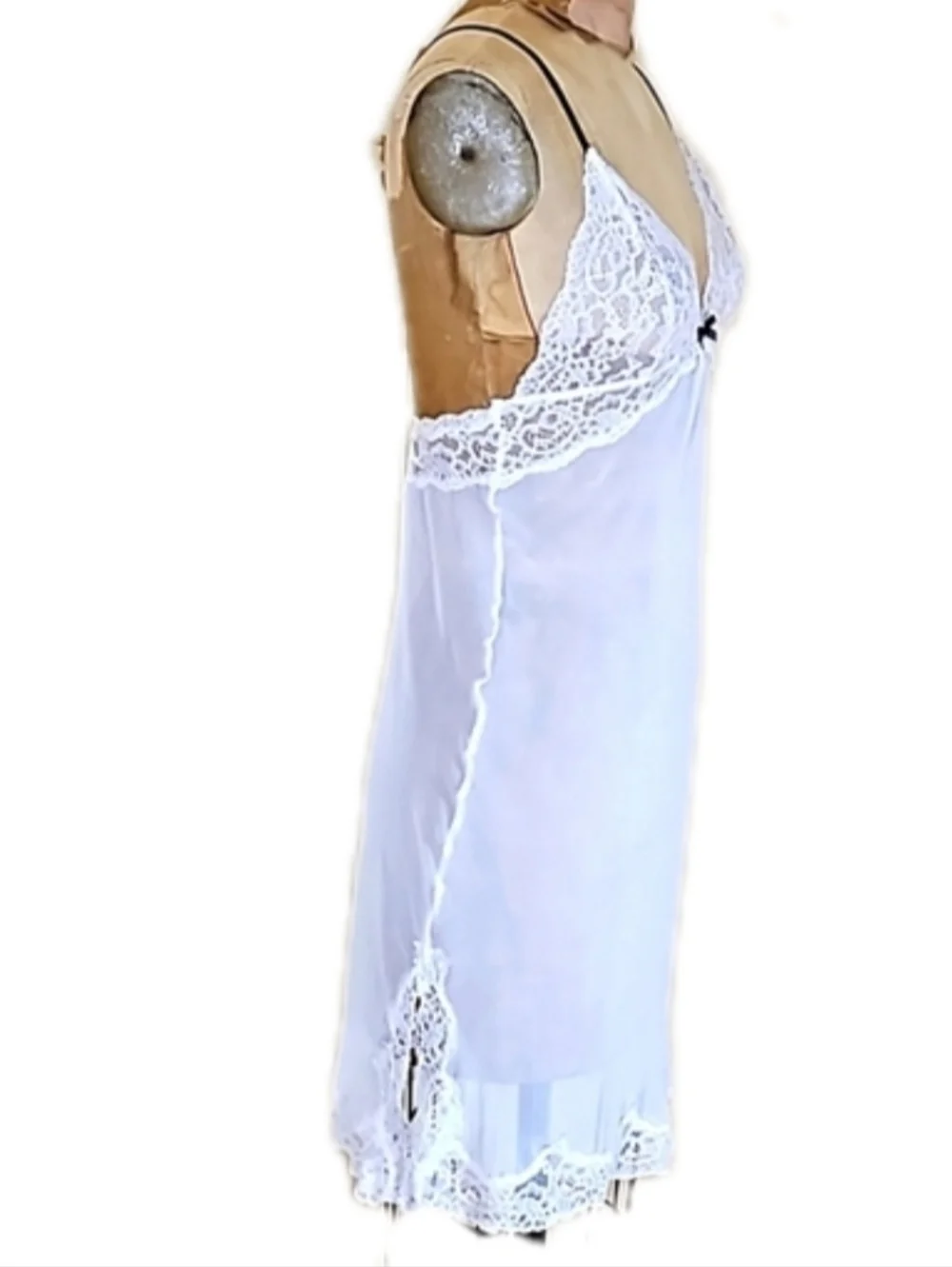 VICTORIA'S SECRET sheer, lacy chemise size Medium